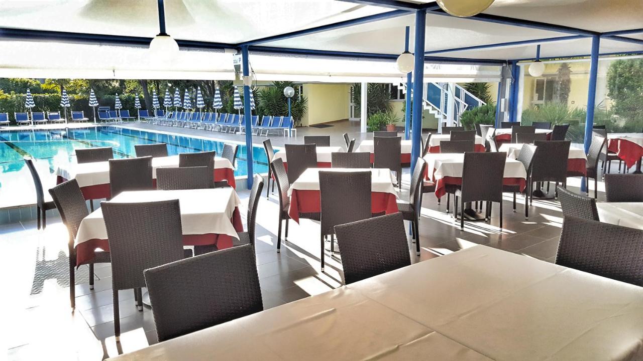 Hotel Alla Terrazza Bibione Esterno foto
