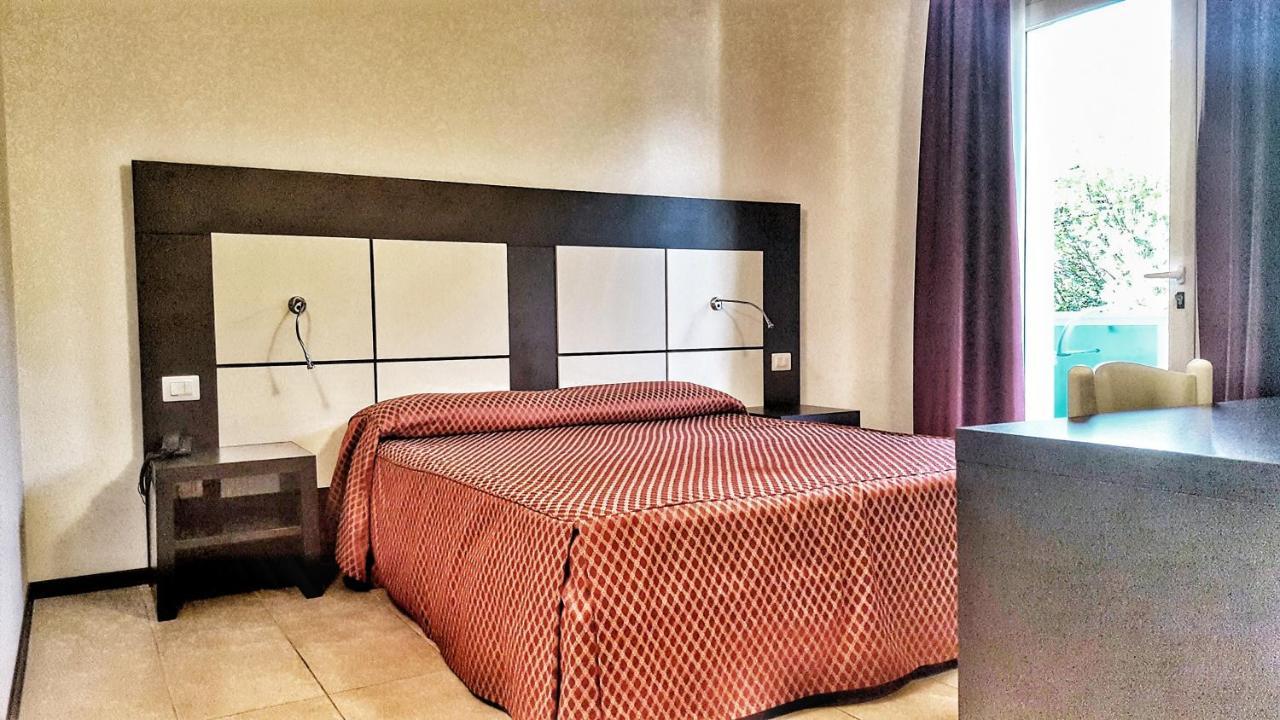 Hotel Alla Terrazza Bibione Esterno foto