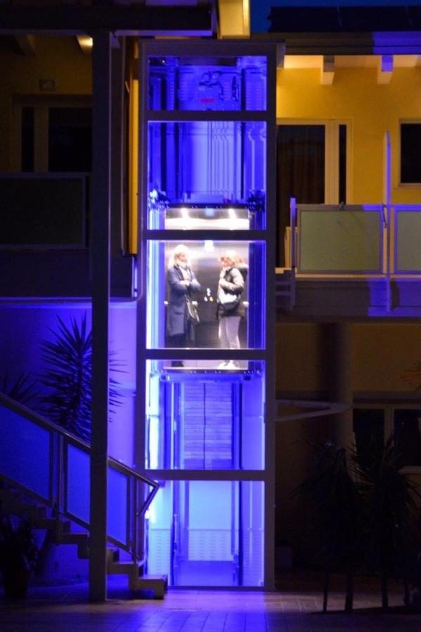 Hotel Alla Terrazza Bibione Esterno foto